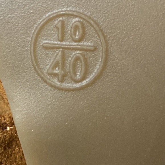 BAMBOO WO SIZE 10 CARAMEL BROWN SUEDE LIKE 4” HEELED ANKLE STRAP SANDAL … - Picture 14 of 16